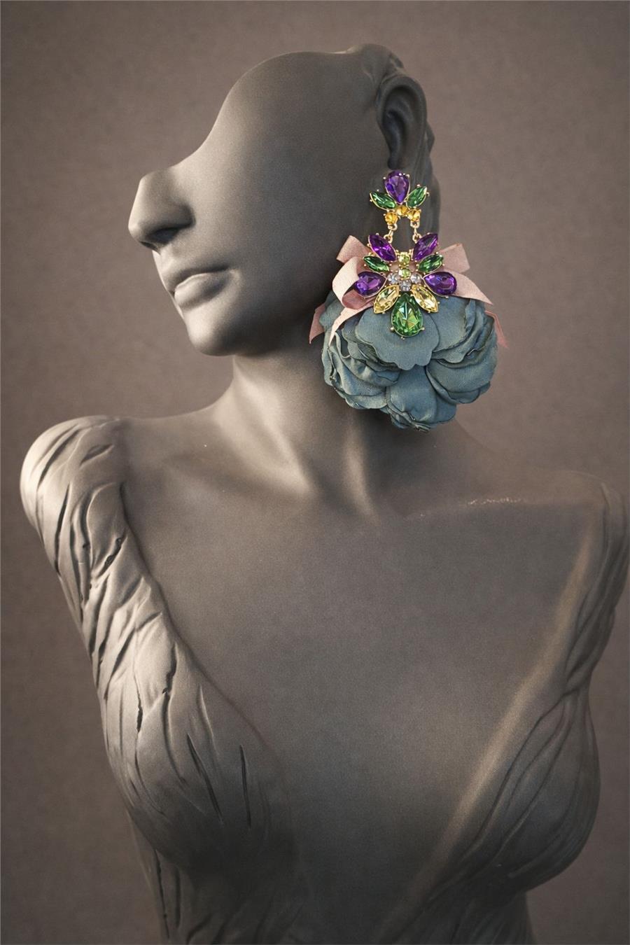 Yvonne Yeşil Kumaş Çiçekli ve Renkli Taşlı XL Küpe